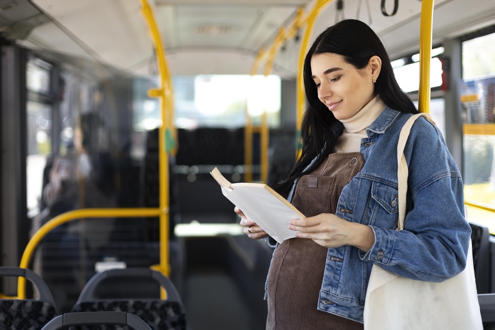 Mommies Daily – Cara Mendapatkan Pin Kehamilan di Transportasi Umum